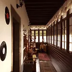 Hotel Rural Palacio De Galceran Sotiello